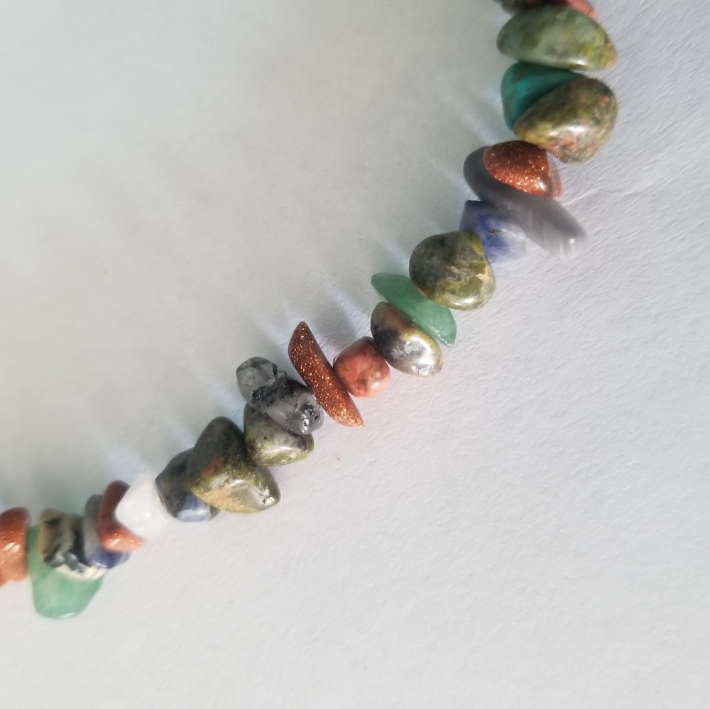 Gorgeous Stone Necklace - Picture 3 of 4